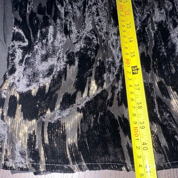 BCBGMaxAzria Jaxon One-shoulder Black/Gold Velvet Evening Dress sz 6 (Like New!) - Picture 16 of 16